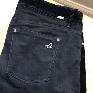 DL 1961 dark navy velvet jeans size 29